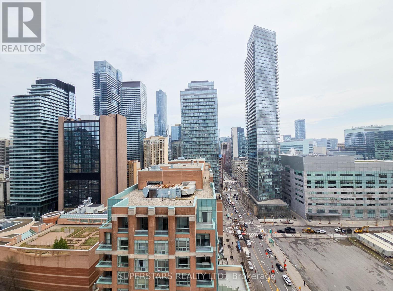 2105 - 909 Bay Street, Toronto, Ontario  M5S 3G2 - Photo 8 - C13007560