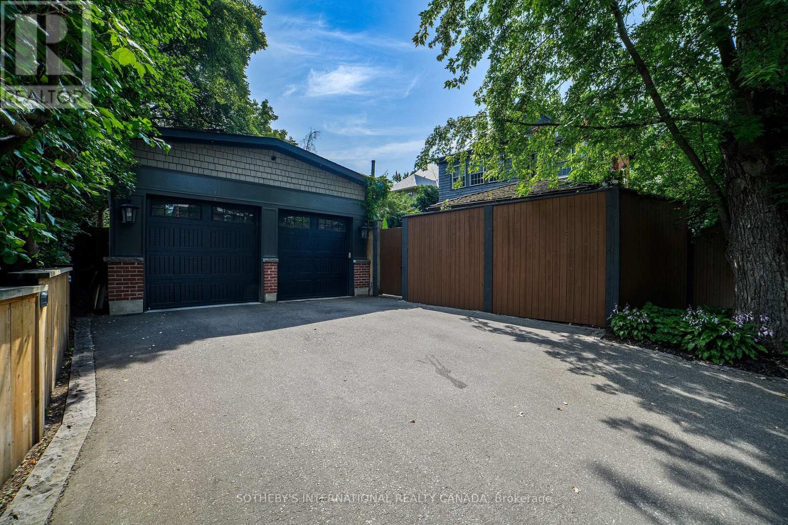 43 Maple Avenue, Toronto, Ontario  M4W 2T9 - Photo 34 - C13007580