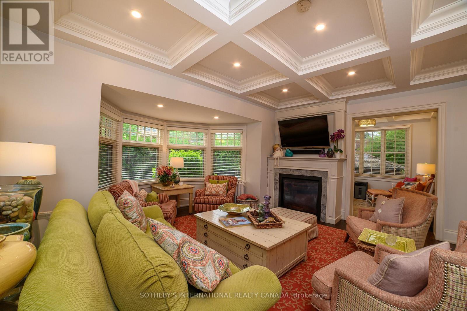 43 Maple Avenue, Toronto, Ontario  M4W 2T9 - Photo 4 - C13007580