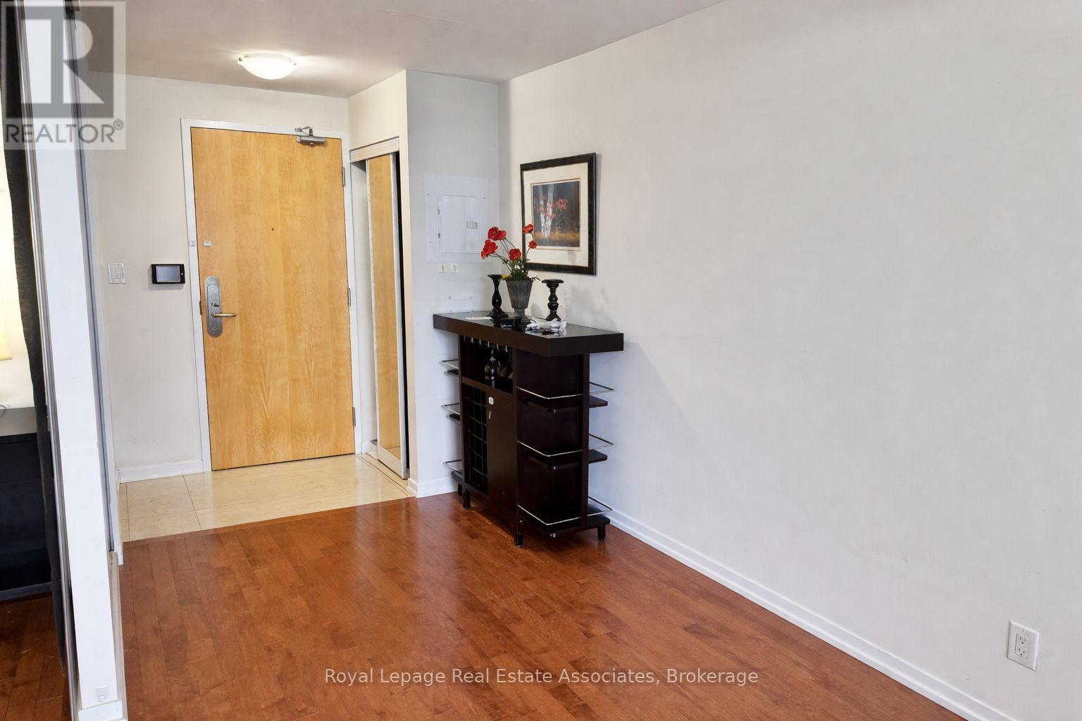 4211 - 65 Bremner Boulevard, Toronto, Ontario  M5J 0A7 - Photo 2 - C13007624