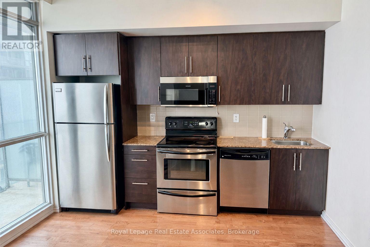 4211 - 65 Bremner Boulevard, Toronto, Ontario  M5J 0A7 - Photo 4 - C13007624