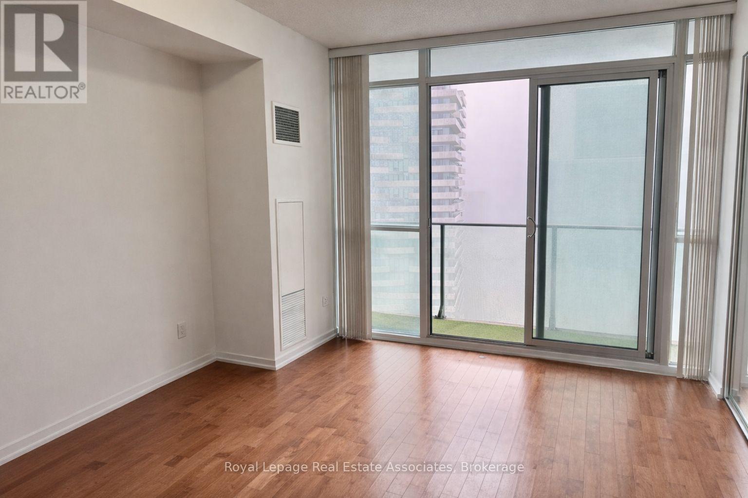 4211 - 65 Bremner Boulevard, Toronto, Ontario  M5J 0A7 - Photo 5 - C13007624