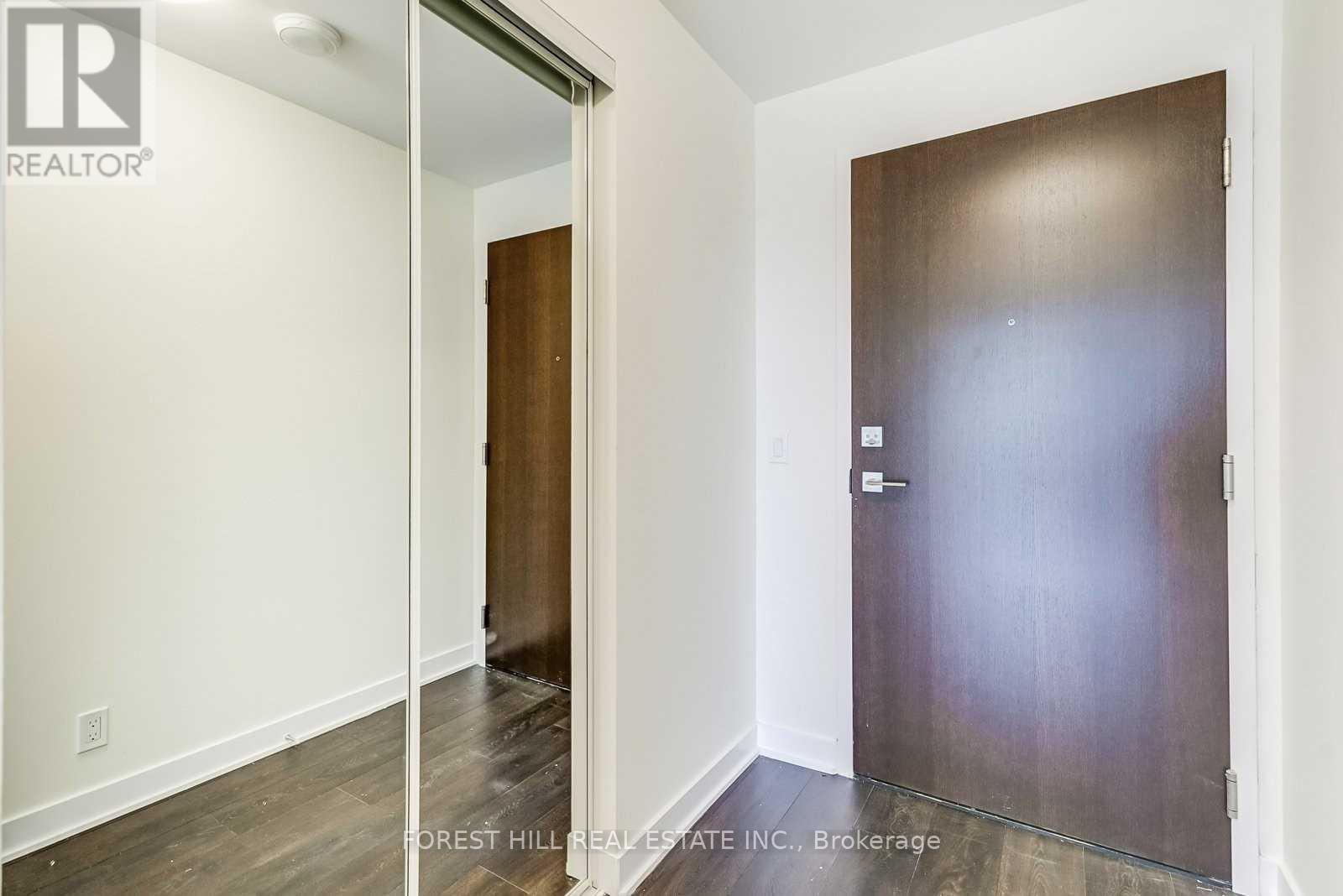 5706 - 2221 YONGE STREET Toronto (Mount Pleasant West), ON M4S 2B4