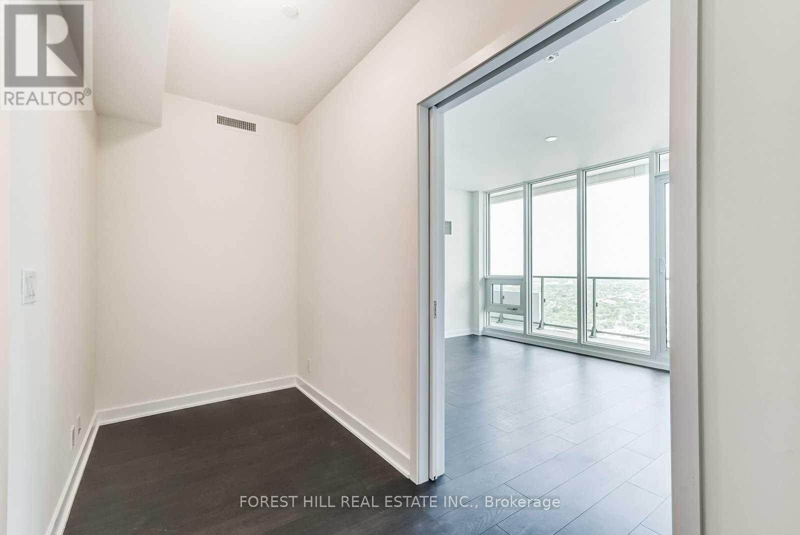 5706 - 2221 YONGE STREET Toronto (Mount Pleasant West), ON M4S 2B4