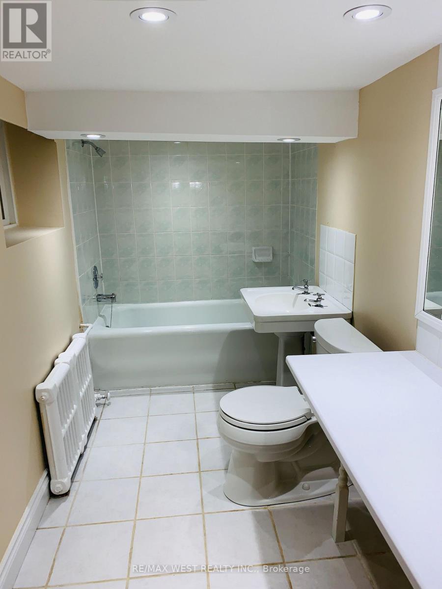 Lower - 900 Avenue Road, Toronto, Ontario  M5P 2K6 - Photo 19 - C13007816