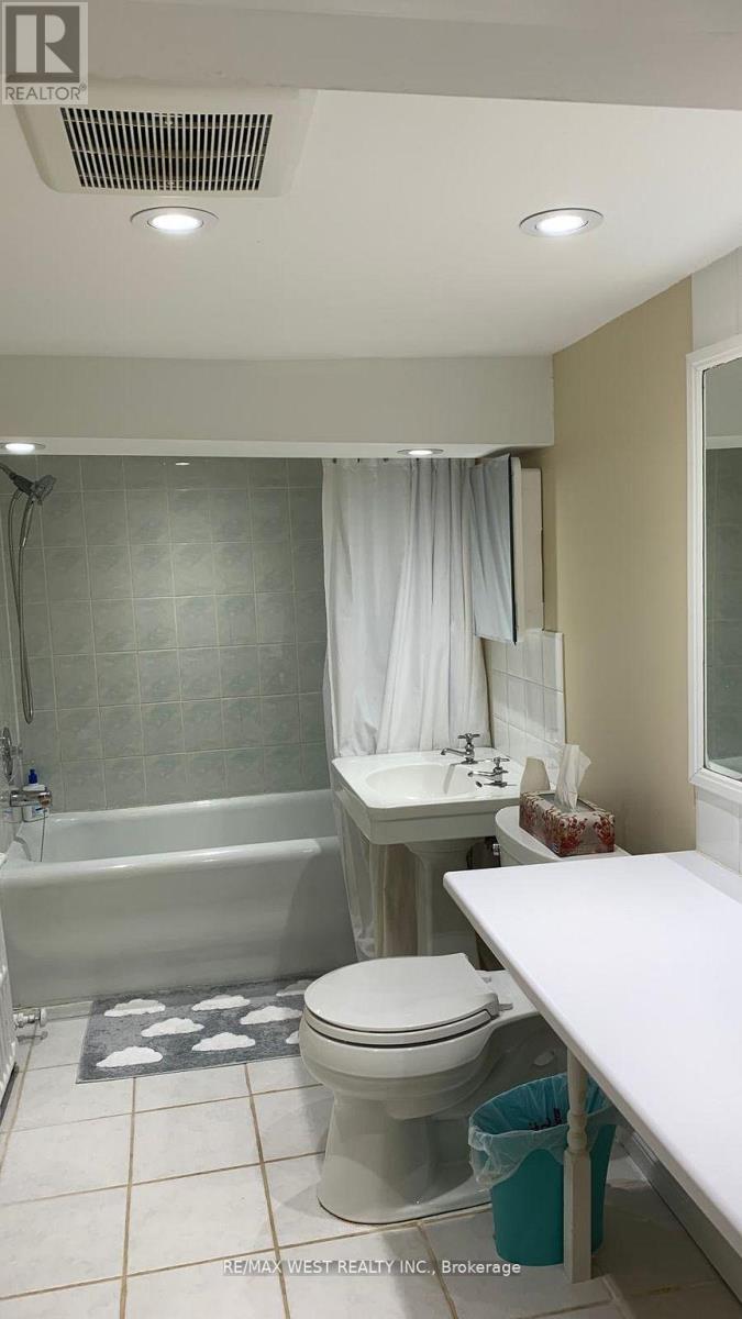 Lower - 900 Avenue Road, Toronto, Ontario  M5P 2K6 - Photo 20 - C13007816