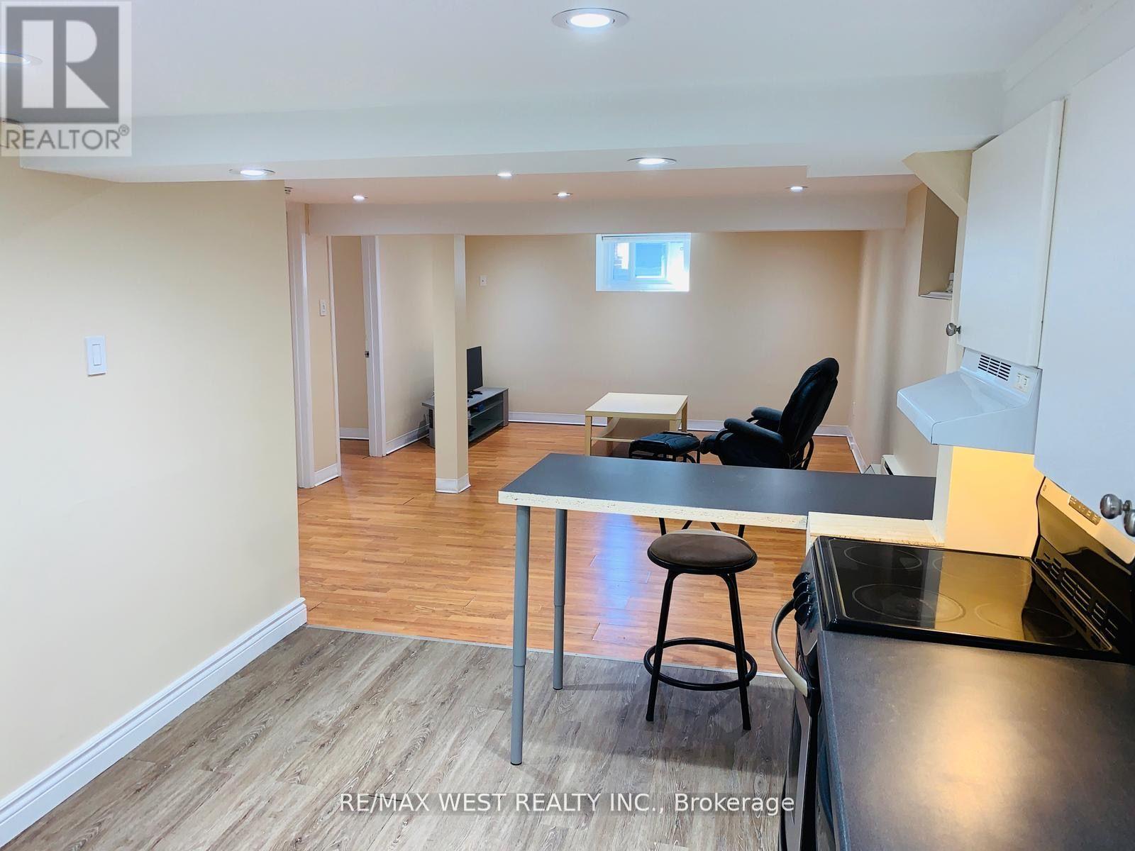 Lower - 900 Avenue Road, Toronto, Ontario  M5P 2K6 - Photo 7 - C13007816