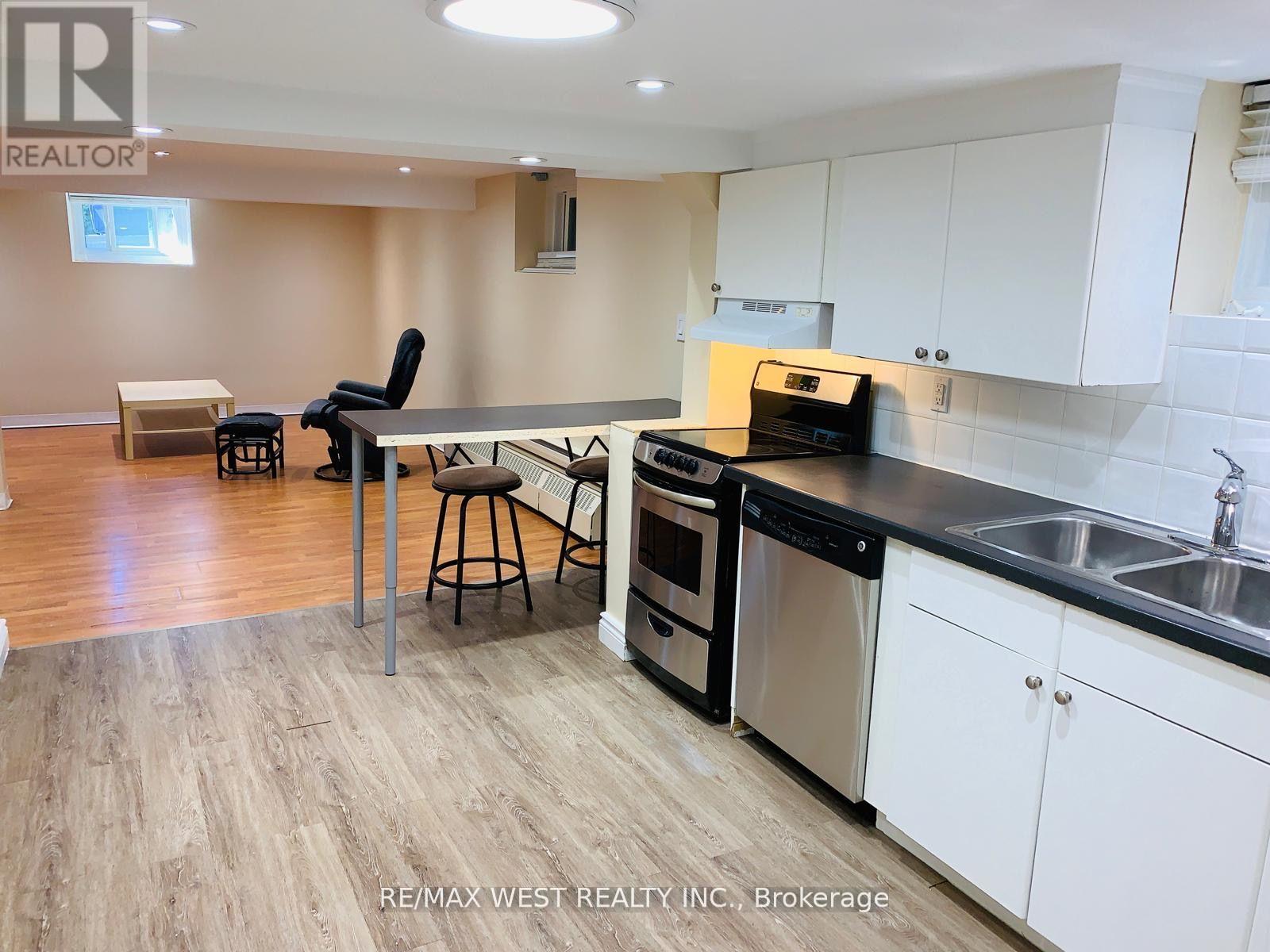 Lower - 900 Avenue Road, Toronto, Ontario  M5P 2K6 - Photo 9 - C13007816