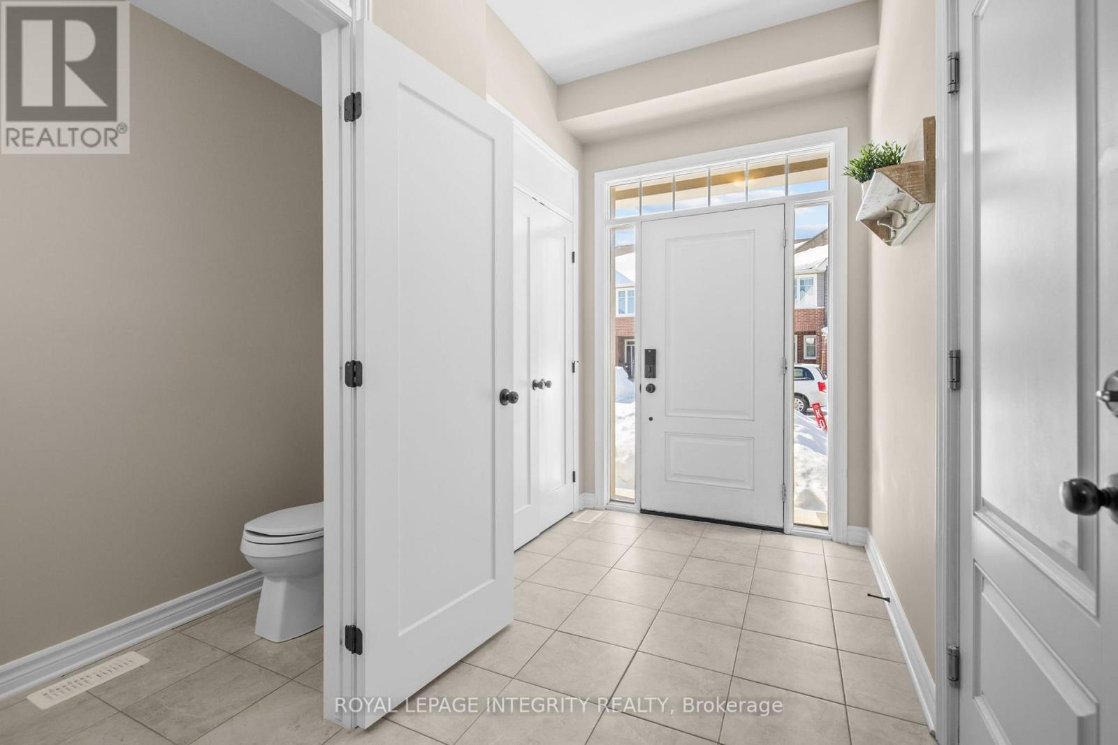 696 Vivera Place, Ottawa, Ontario  K2S 2N1 - Photo 5 - X13007504