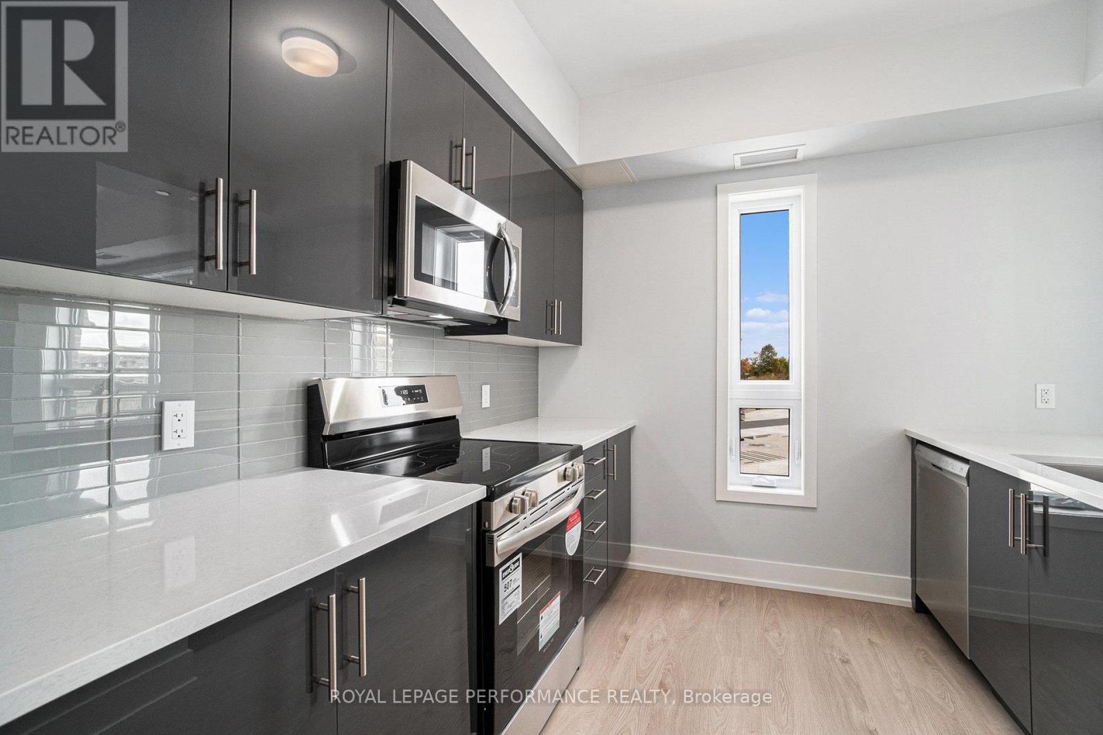 397 Codd's Road, Ottawa, Ontario  K1K 5C7 - Photo 5 - X13007592