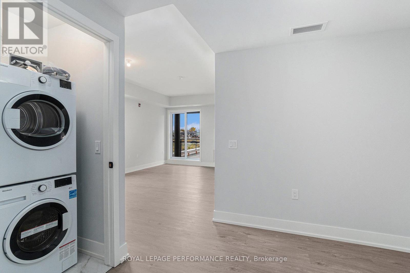 397 Codd's Road, Ottawa, Ontario  K1K 5C7 - Photo 8 - X13007592