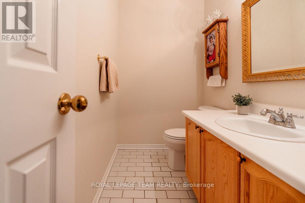 16 Pickwick Drive, Ottawa, Ontario  K2J 3G1 - Photo 8 - X13007646