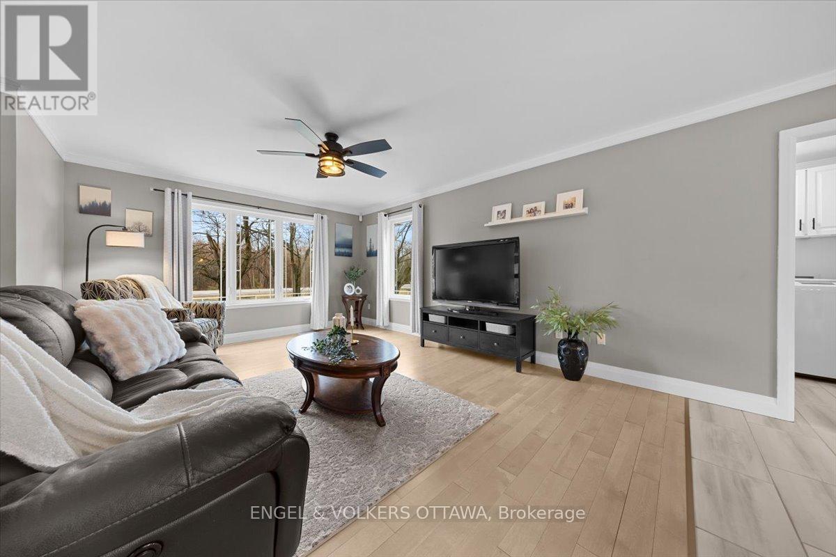 924 County 9 Road, Alfred And Plantagenet, Ontario  K0B 1C0 - Photo 6 - X13007682