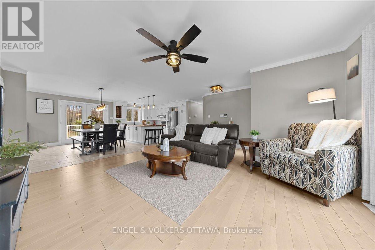 924 County 9 Road, Alfred And Plantagenet, Ontario  K0B 1C0 - Photo 8 - X13007682