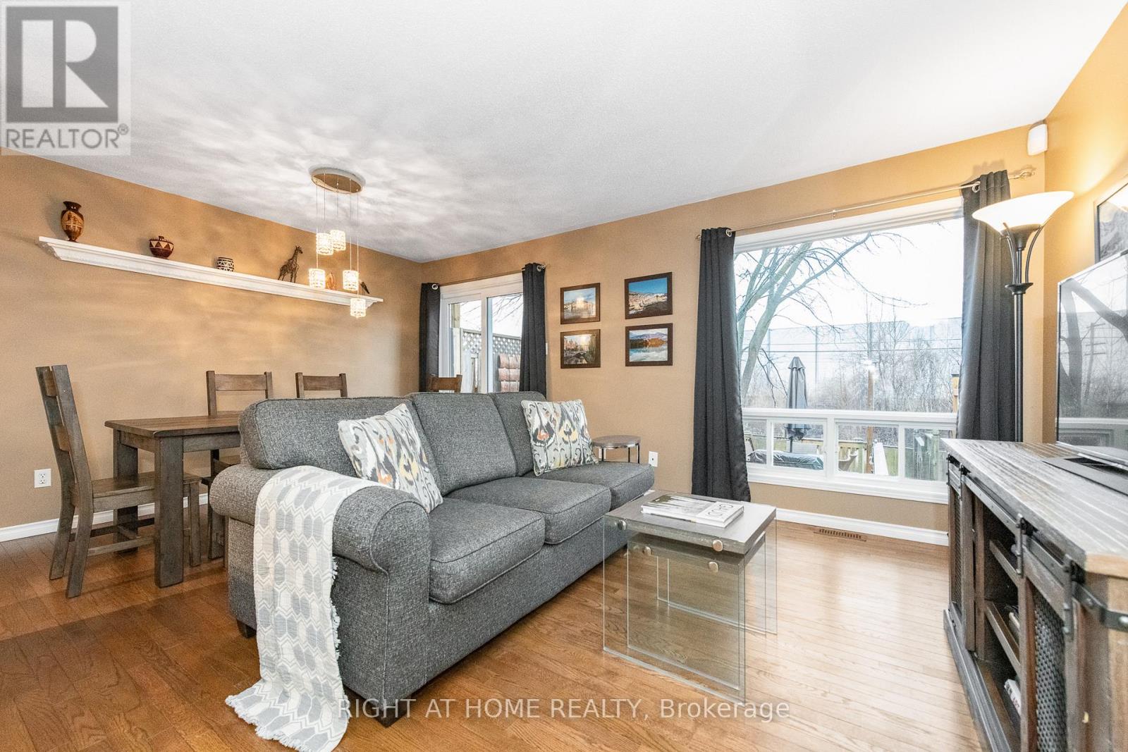 2034 P Avenue, Ottawa, Ontario K1G 6G7 - Photo 18 - X13007700