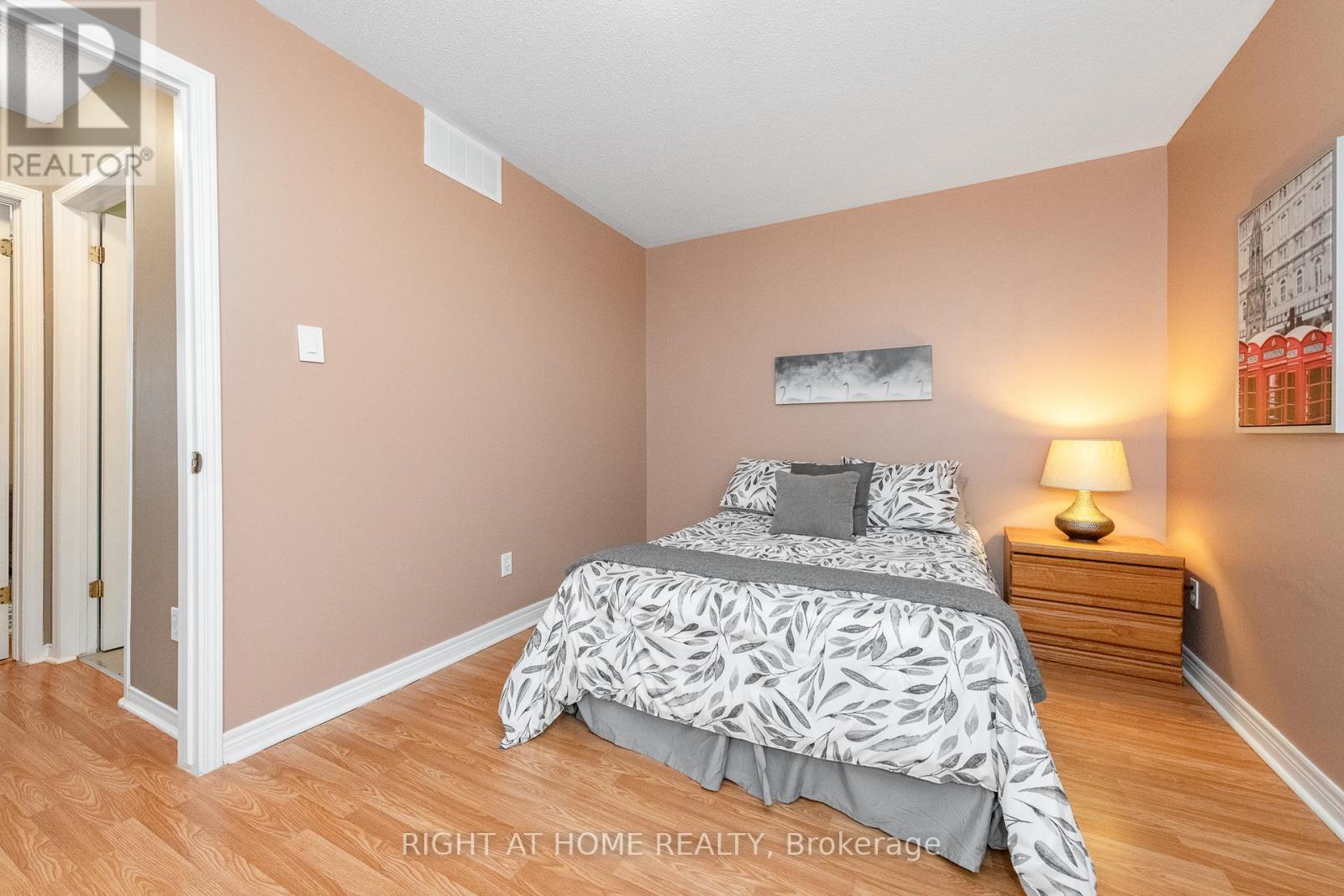 2034 P Avenue, Ottawa, Ontario K1G 6G7 - Photo 20 - X13007700