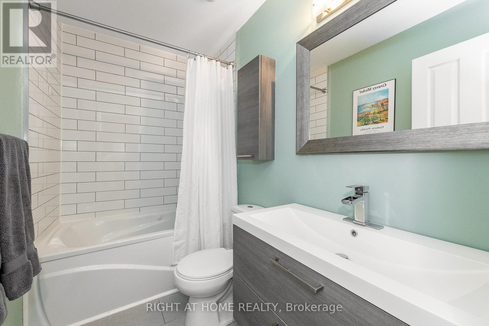 2034 P Avenue, Ottawa, Ontario K1G 6G7 - Photo 25 - X13007700