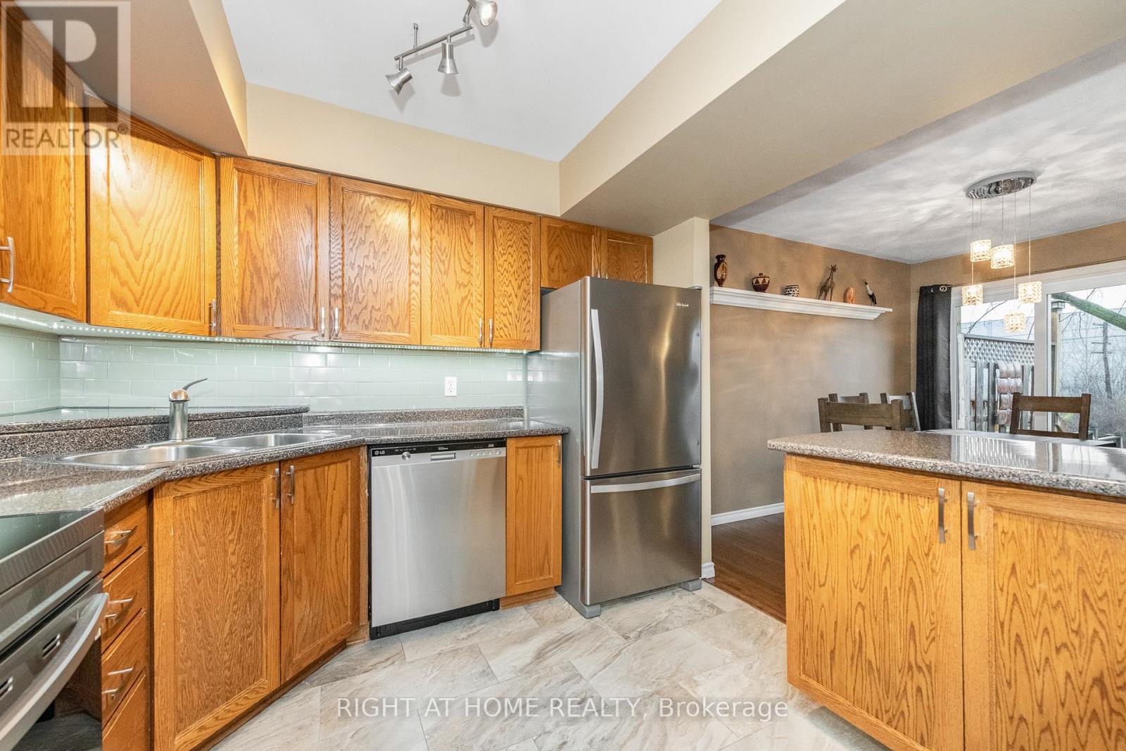 2034 P Avenue, Ottawa, Ontario K1G 6G7 - Photo 6 - X13007700