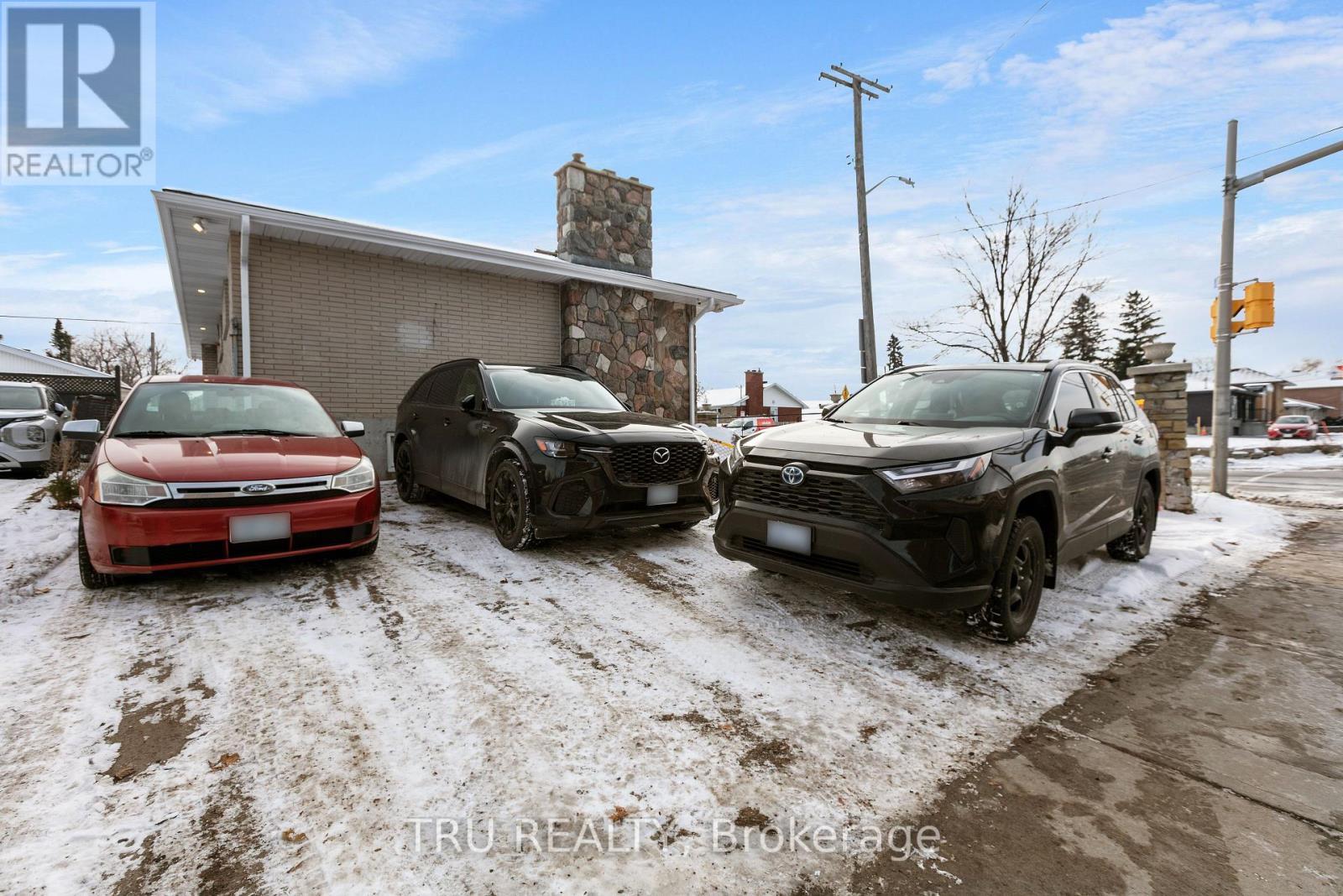 1901 Banff Avenue, Ottawa, Ontario  K1V 7W9 - Photo 3 - X13007736