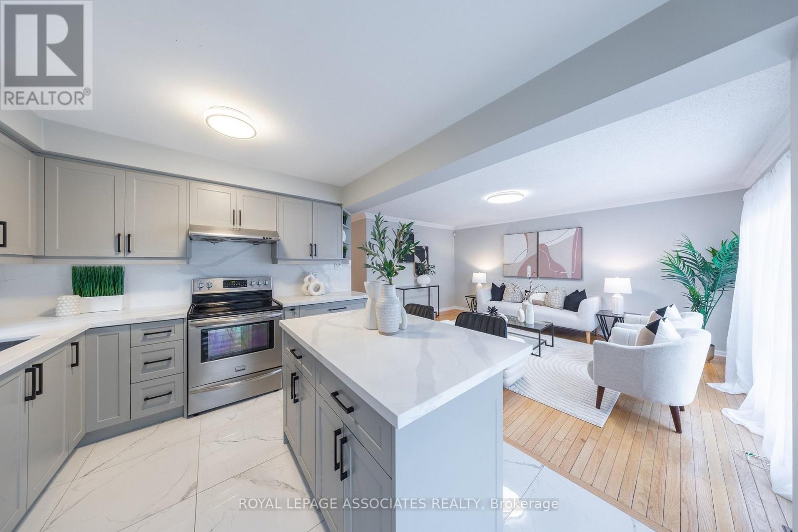 149 Rouge River Drive, Toronto, Ontario  M1B 6G2 - Photo 17 - E13007474