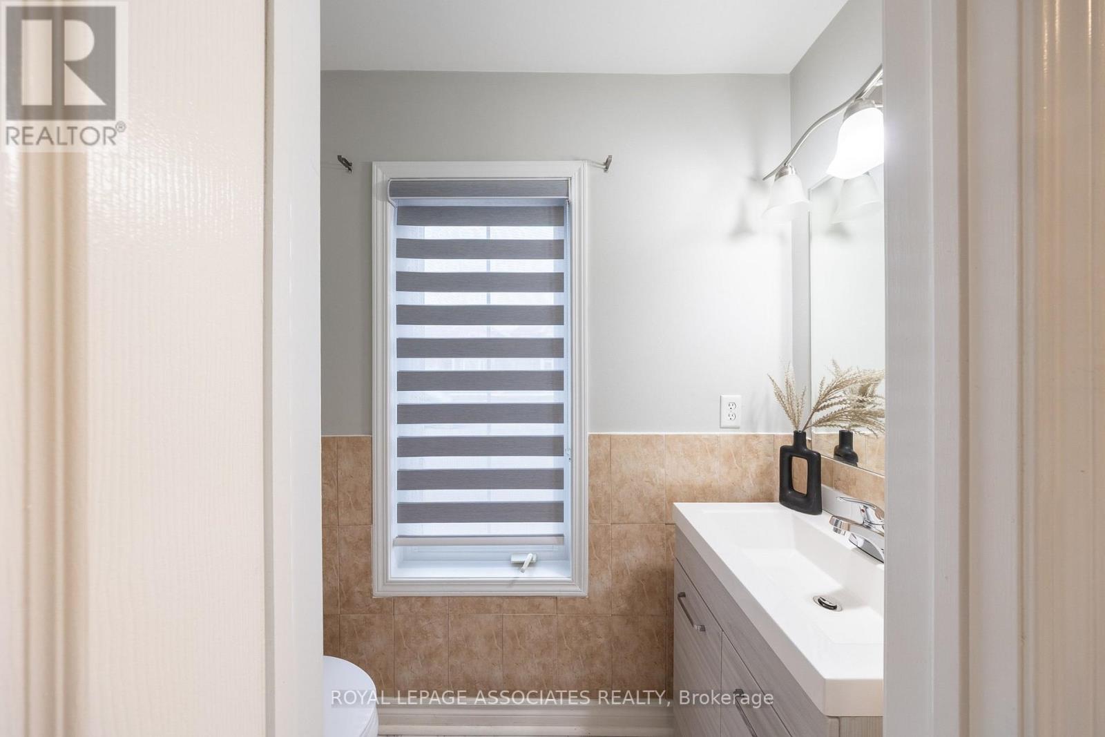 149 Rouge River Drive, Toronto, Ontario  M1B 6G2 - Photo 20 - E13007474