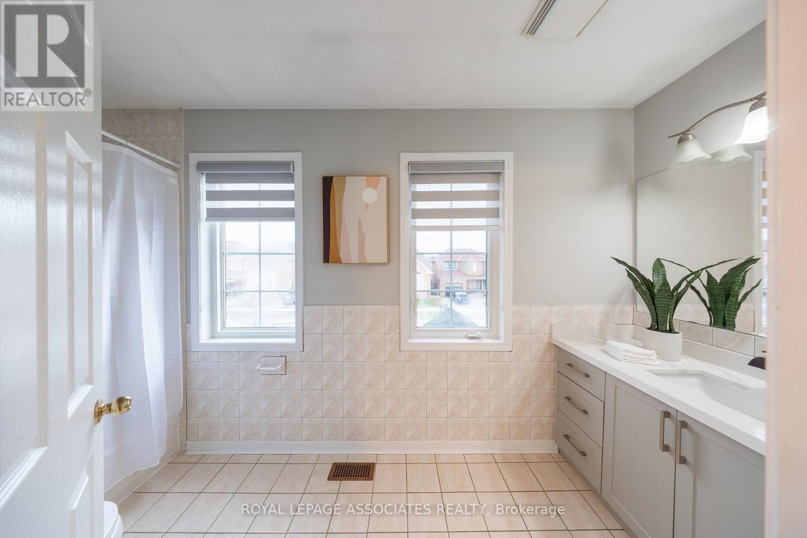 149 Rouge River Drive, Toronto, Ontario  M1B 6G2 - Photo 21 - E13007474