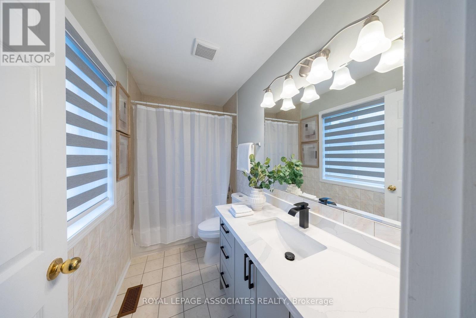 149 Rouge River Drive, Toronto, Ontario  M1B 6G2 - Photo 29 - E13007474