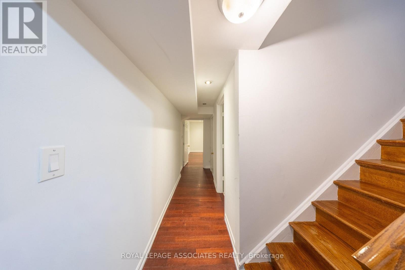 149 Rouge River Drive, Toronto, Ontario  M1B 6G2 - Photo 32 - E13007474