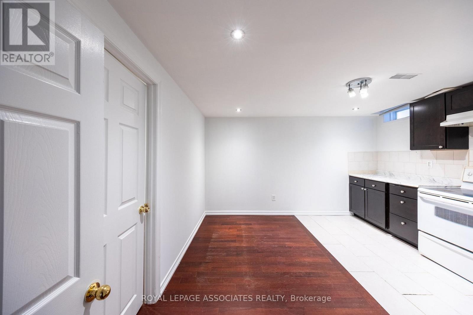 149 Rouge River Drive, Toronto, Ontario  M1B 6G2 - Photo 36 - E13007474