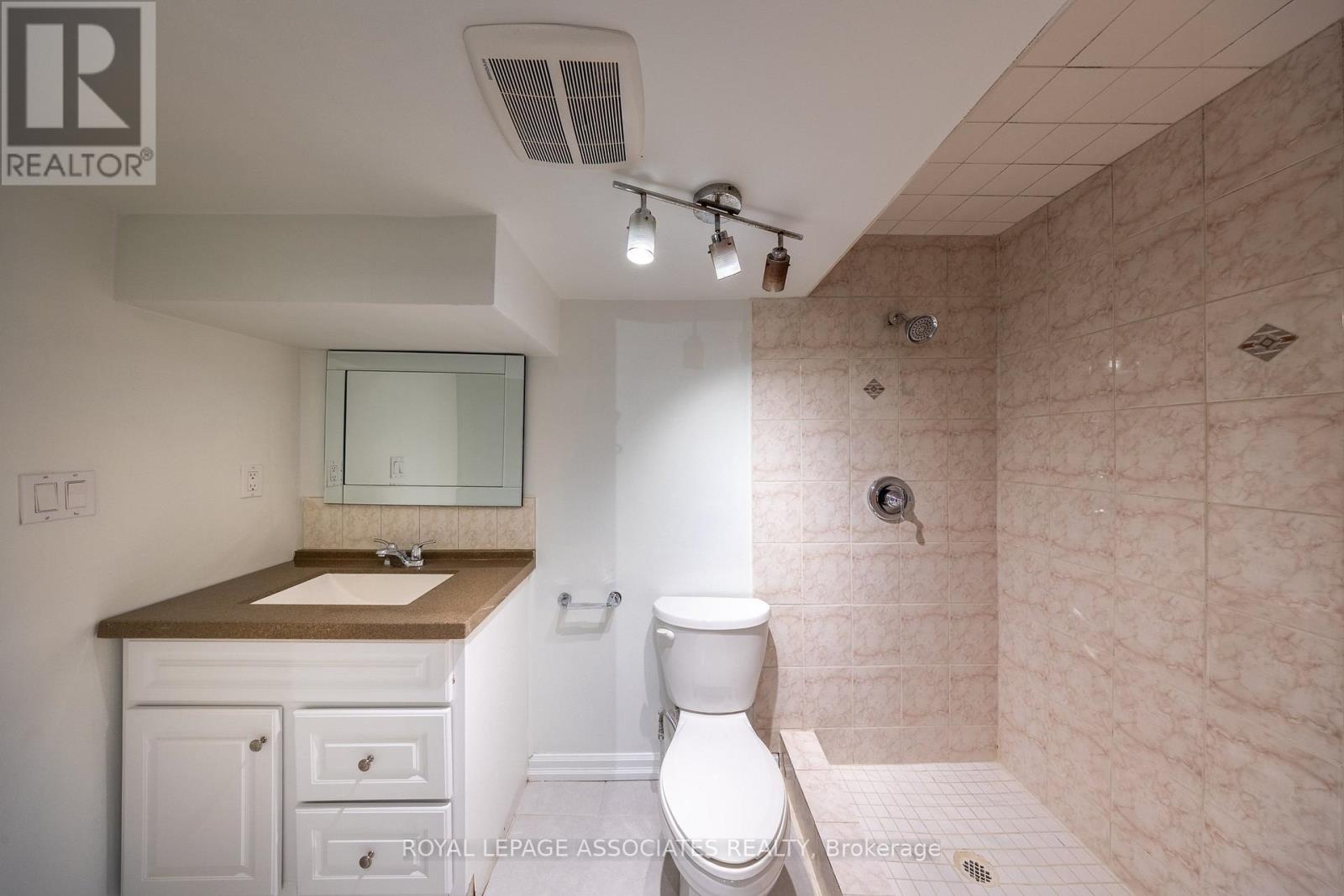 149 Rouge River Drive, Toronto, Ontario  M1B 6G2 - Photo 39 - E13007474