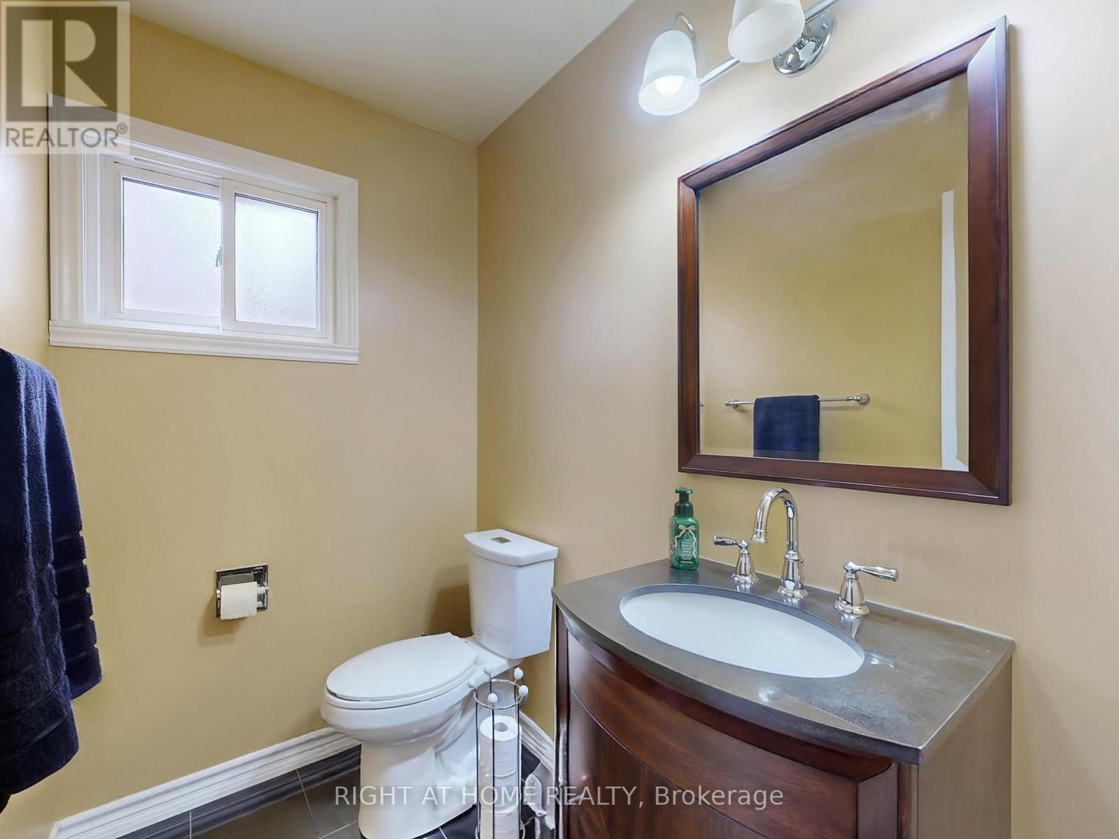 531 Steeple Hill, Pickering, Ontario  L1V 5Z6 - Photo 14 - E13007570