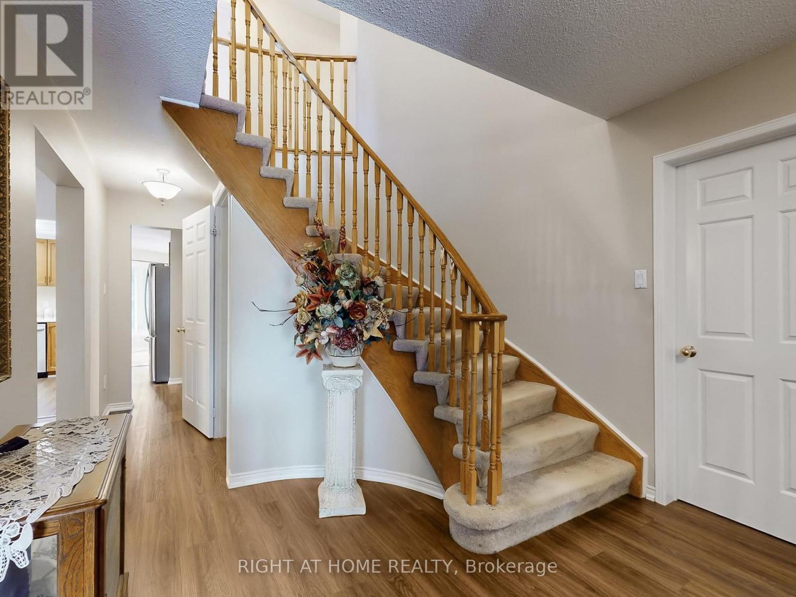 531 Steeple Hill, Pickering, Ontario  L1V 5Z6 - Photo 17 - E13007570