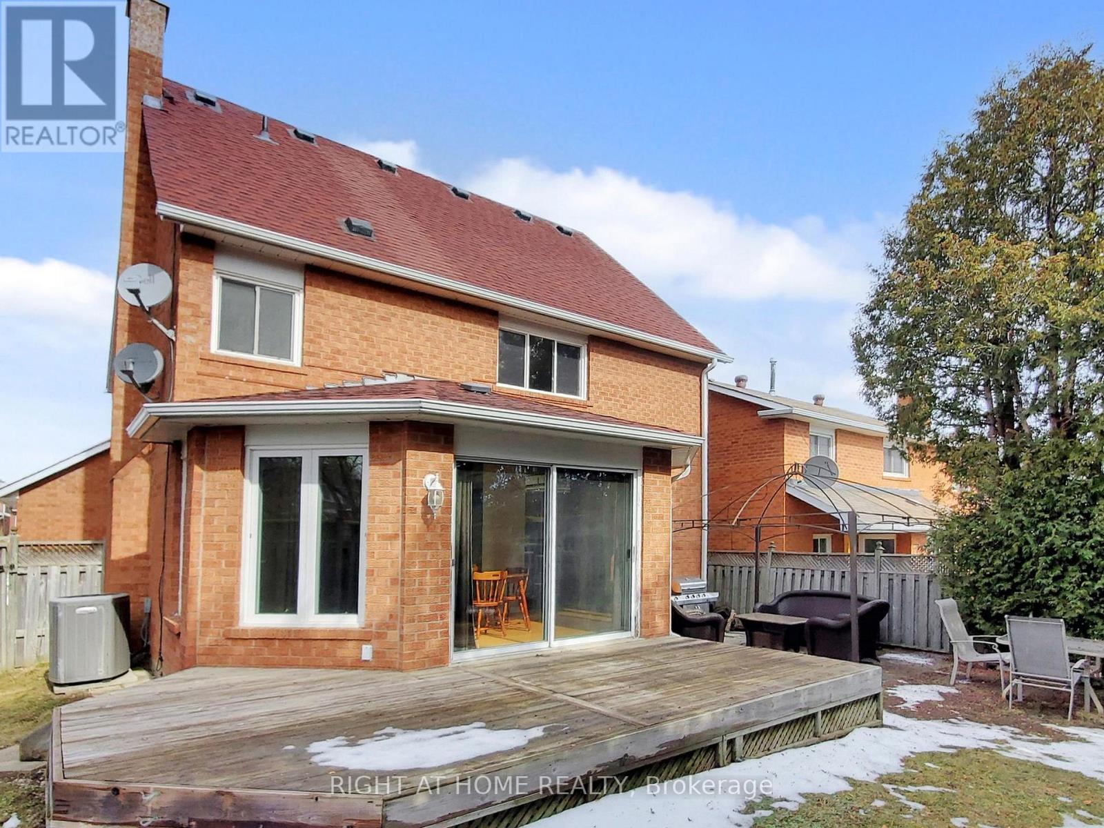 531 Steeple Hill, Pickering, Ontario  L1V 5Z6 - Photo 34 - E13007570