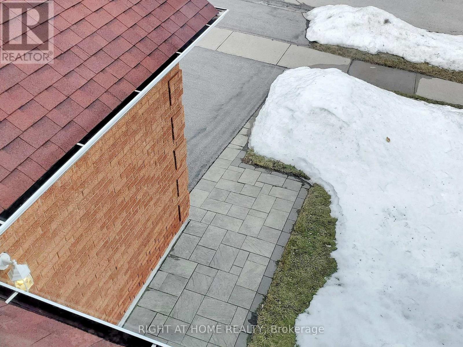 531 Steeple Hill, Pickering, Ontario  L1V 5Z6 - Photo 37 - E13007570