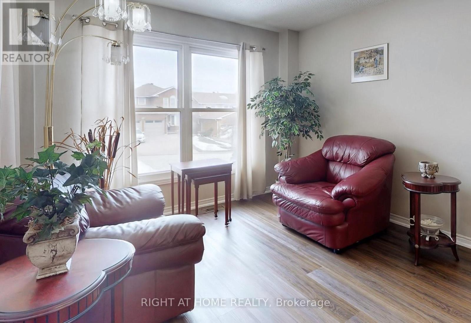 531 Steeple Hill, Pickering, Ontario  L1V 5Z6 - Photo 5 - E13007570