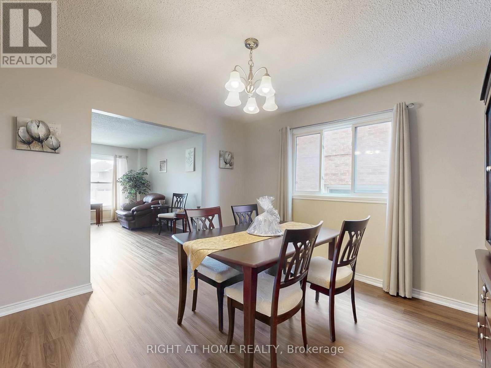 531 Steeple Hill, Pickering, Ontario  L1V 5Z6 - Photo 8 - E13007570