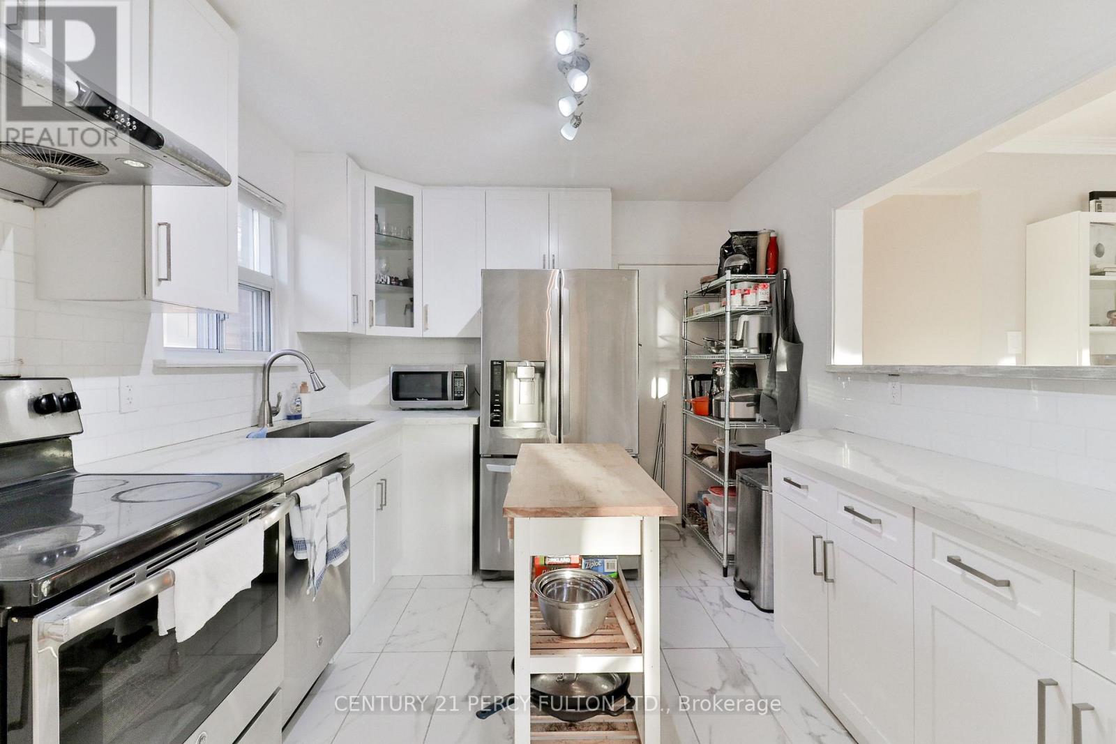 253 Chine Drive, Toronto, Ontario  M1M 2L6 - Photo 12 - E13007744