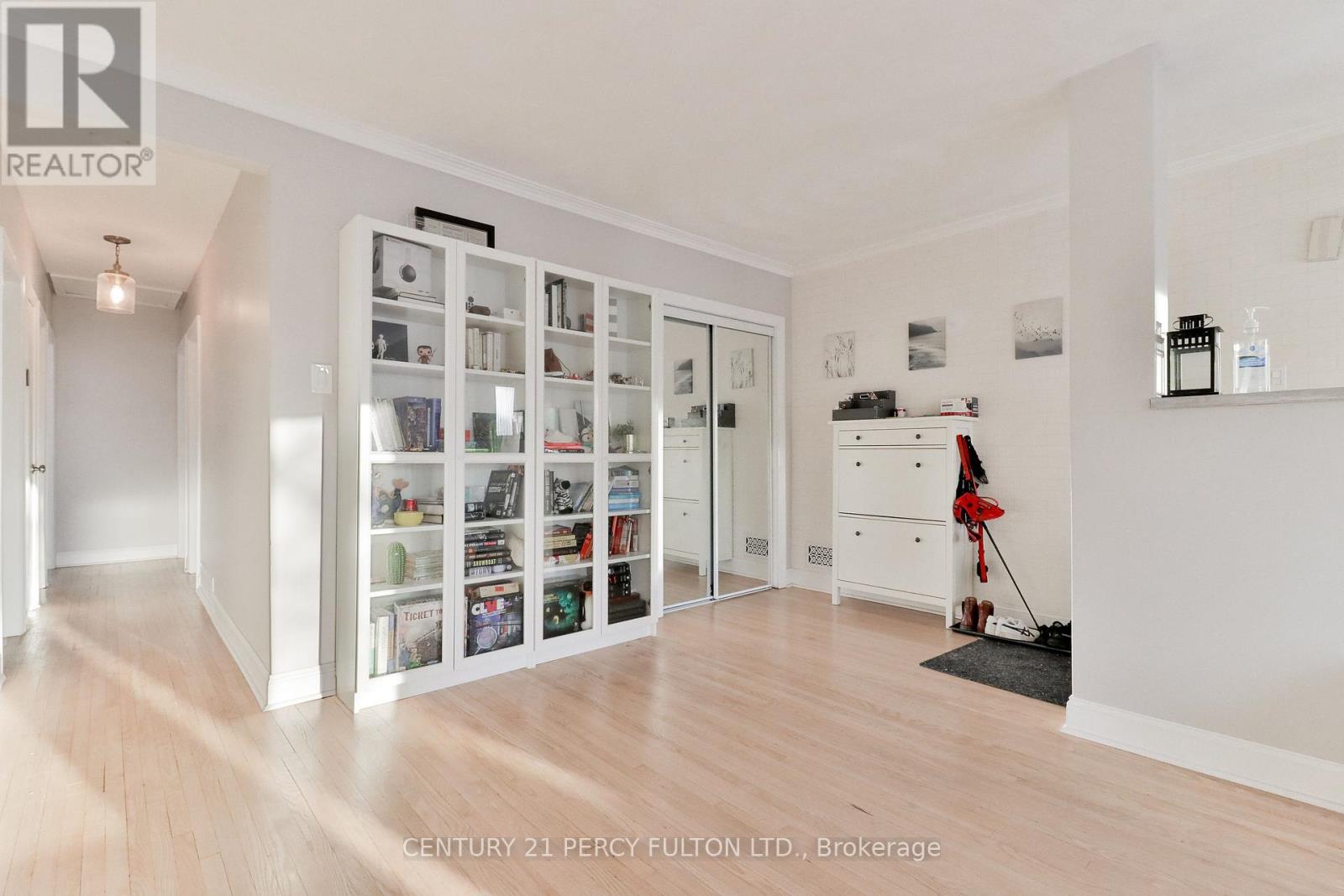 253 Chine Drive, Toronto, Ontario  M1M 2L6 - Photo 3 - E13007744