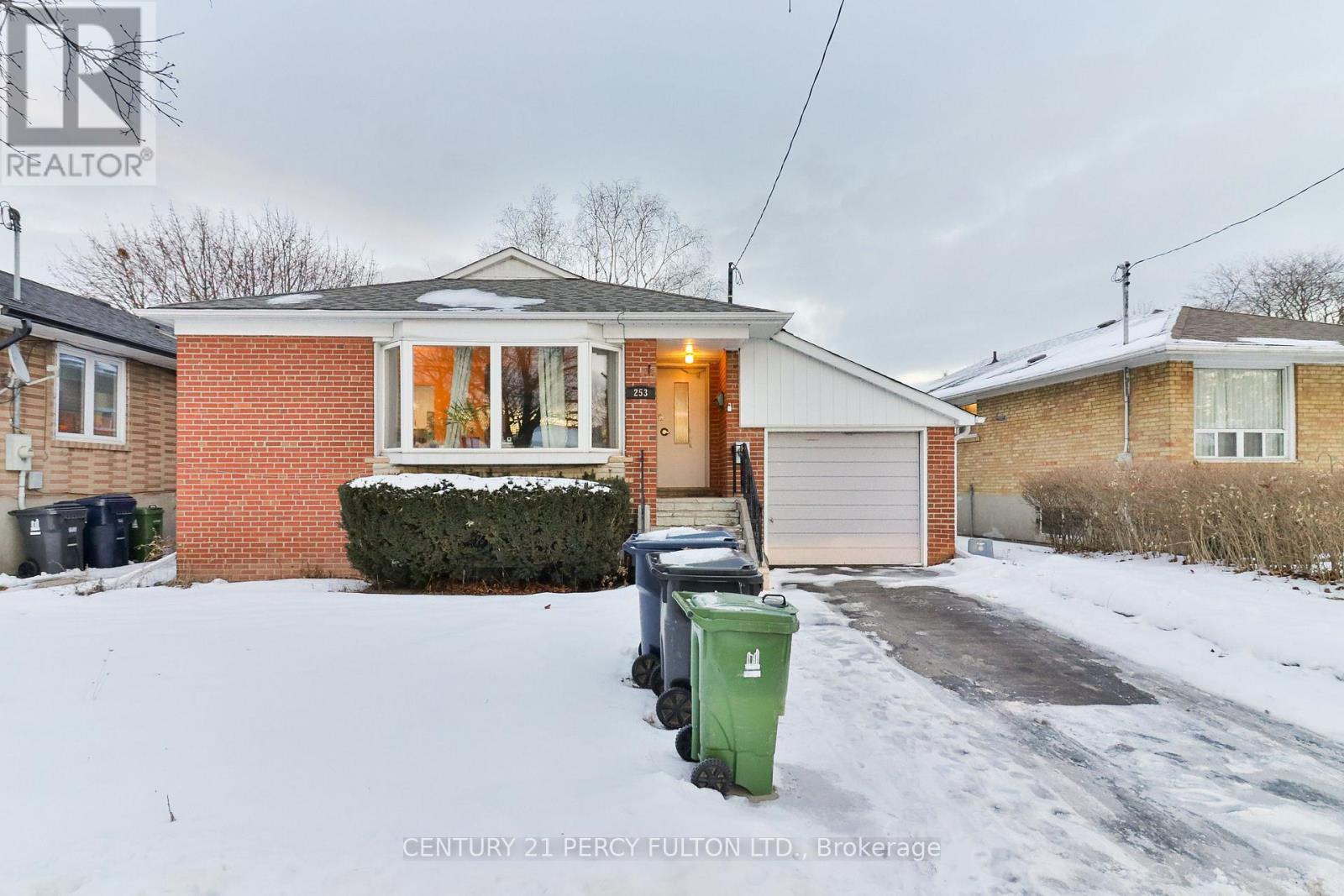 253 Chine Drive, Toronto, Ontario  M1M 2L6 - Photo 37 - E13007744