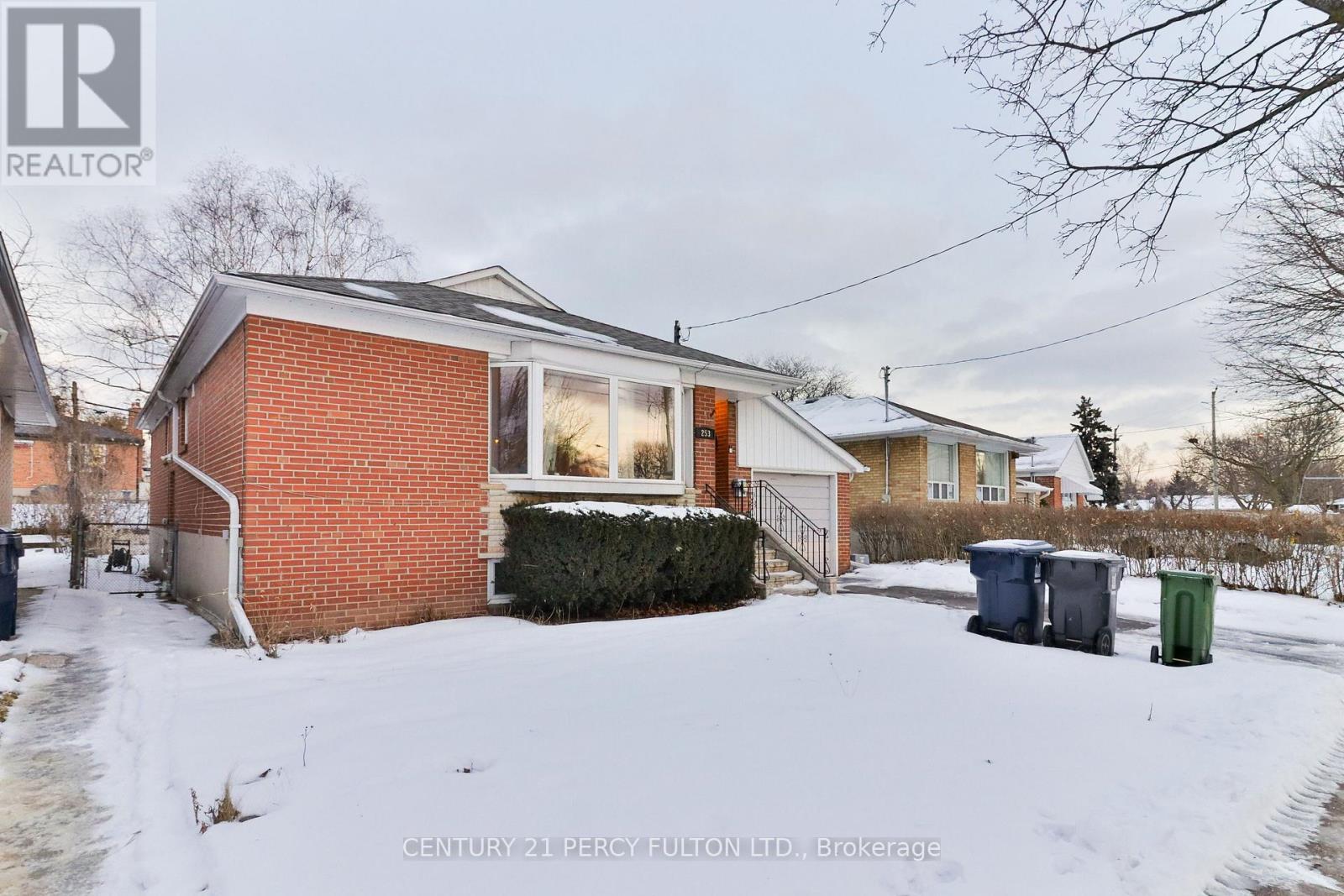 253 Chine Drive, Toronto, Ontario  M1M 2L6 - Photo 38 - E13007744