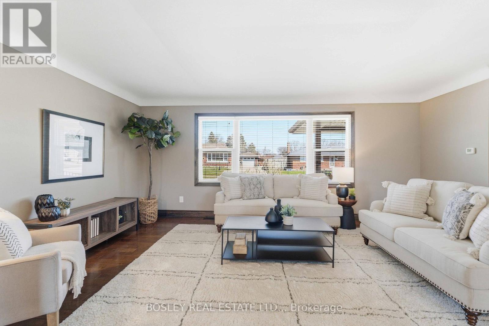 5009 Amelia Crescent, Niagara Falls, Ontario  L2E 5C4 - Photo 6 - X13007598