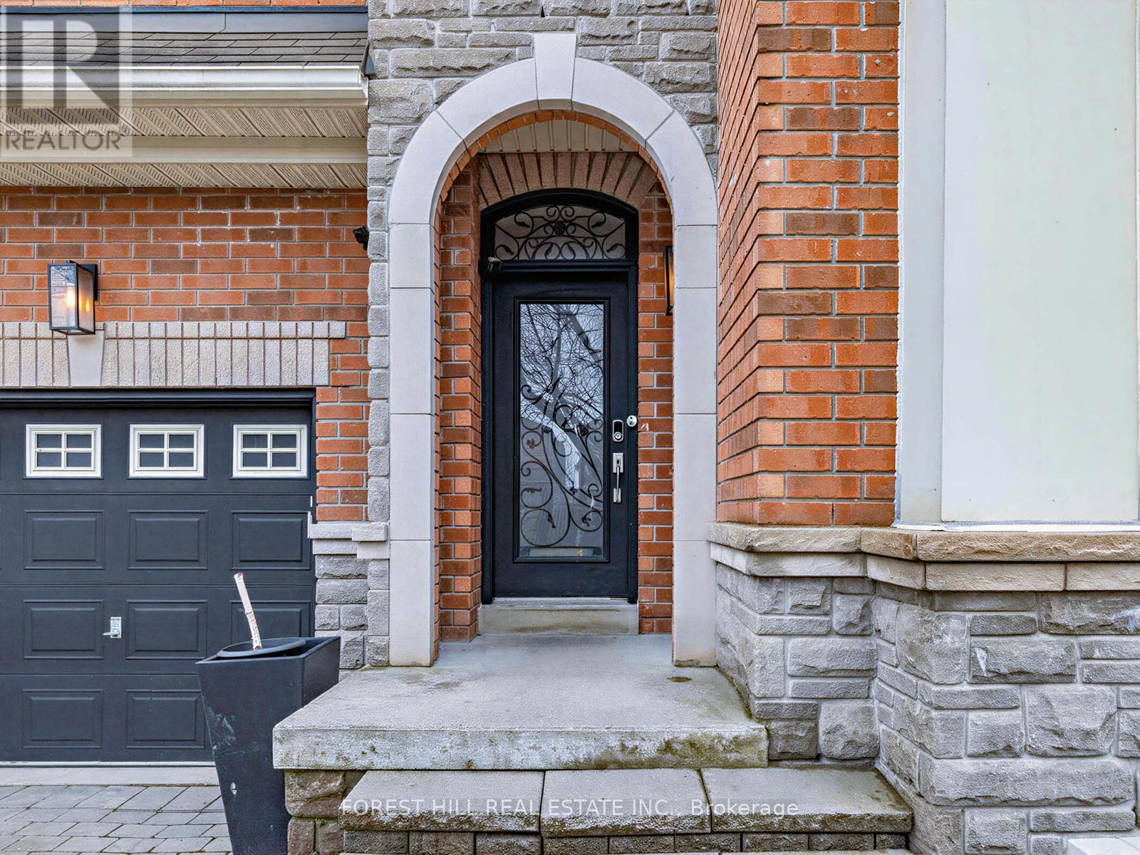 65 Victoria Wood Avenue, Markham, Ontario  L6E 1K2 - Photo 2 - N13007470