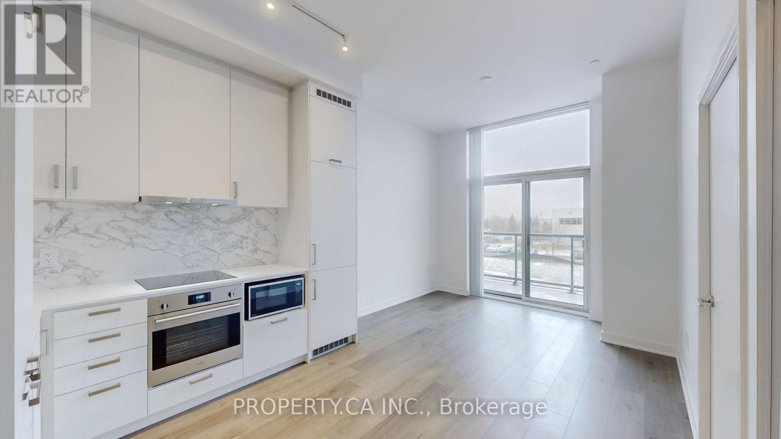 211 - 60 HONEYCRISP CRESCENT, Vaughan, Ontario