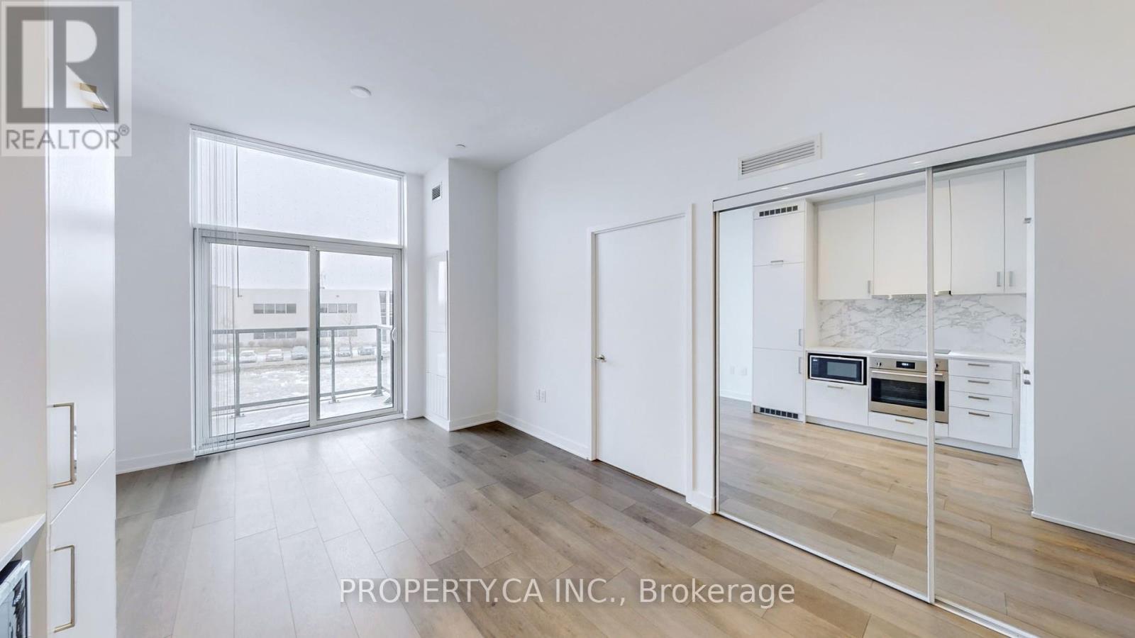 211 - 60 Honeycrisp Crescent, Vaughan, Ontario  L4K 0N5 - Photo 2 - N13007534