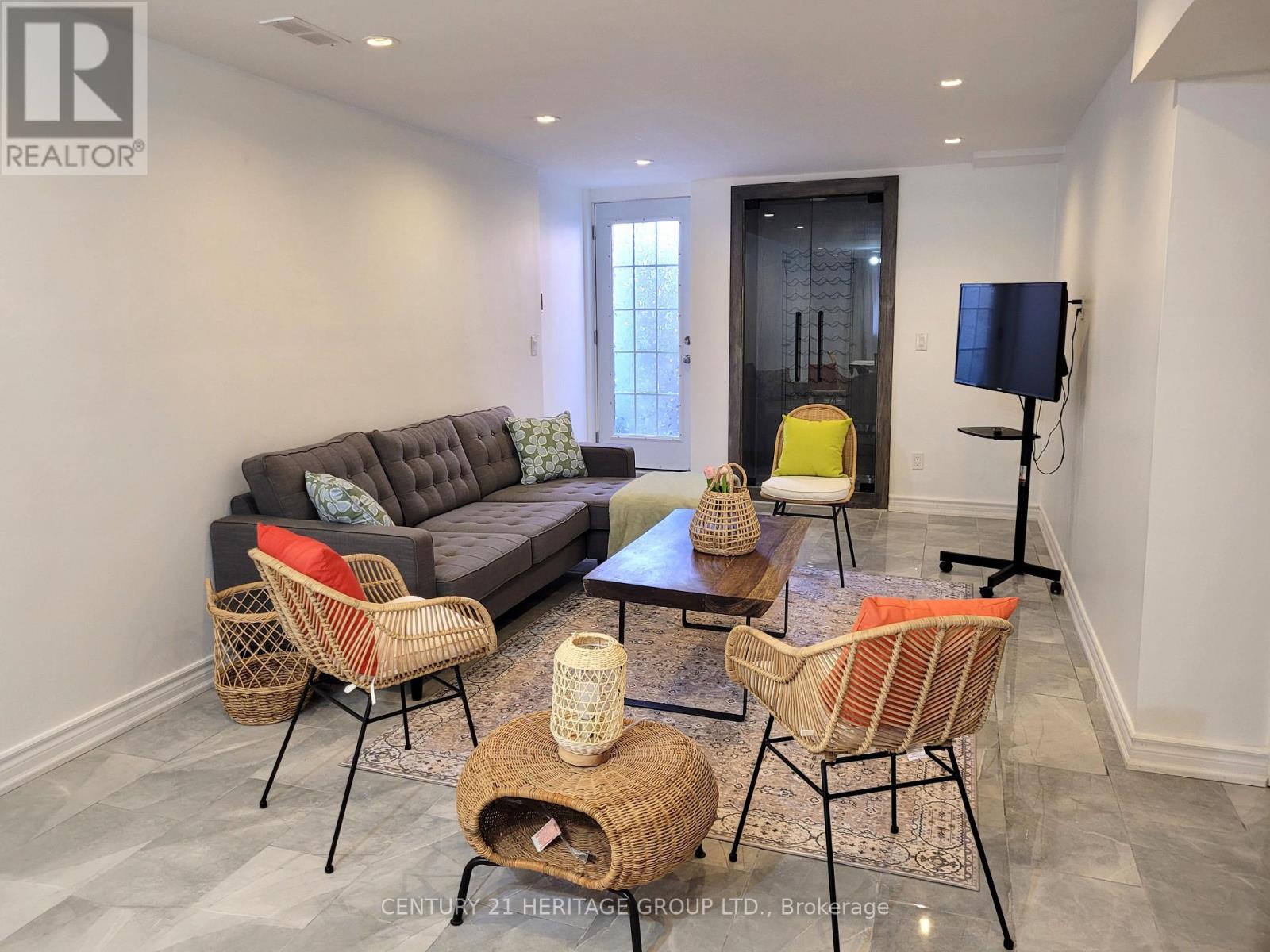 88 Tulip Street, Georgina, Ontario  L4P 1C7 - Photo 3 - N13007796