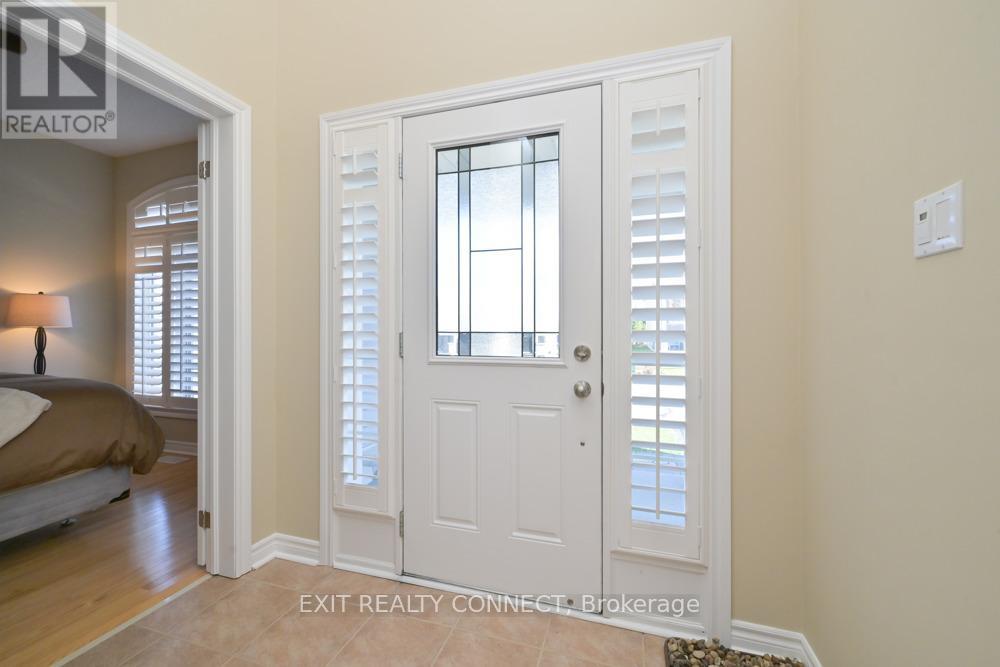 5 Canoe Road, Wasaga Beach, Ontario  L9Z 0E9 - Photo 3 - S13007602