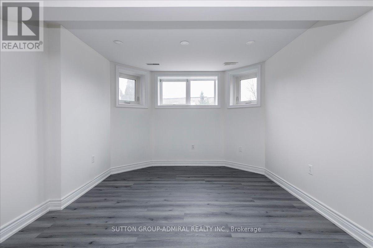 104 Marsellus Drive, Barrie, Ontario  L4N 8R7 - Photo 3 - S13007806