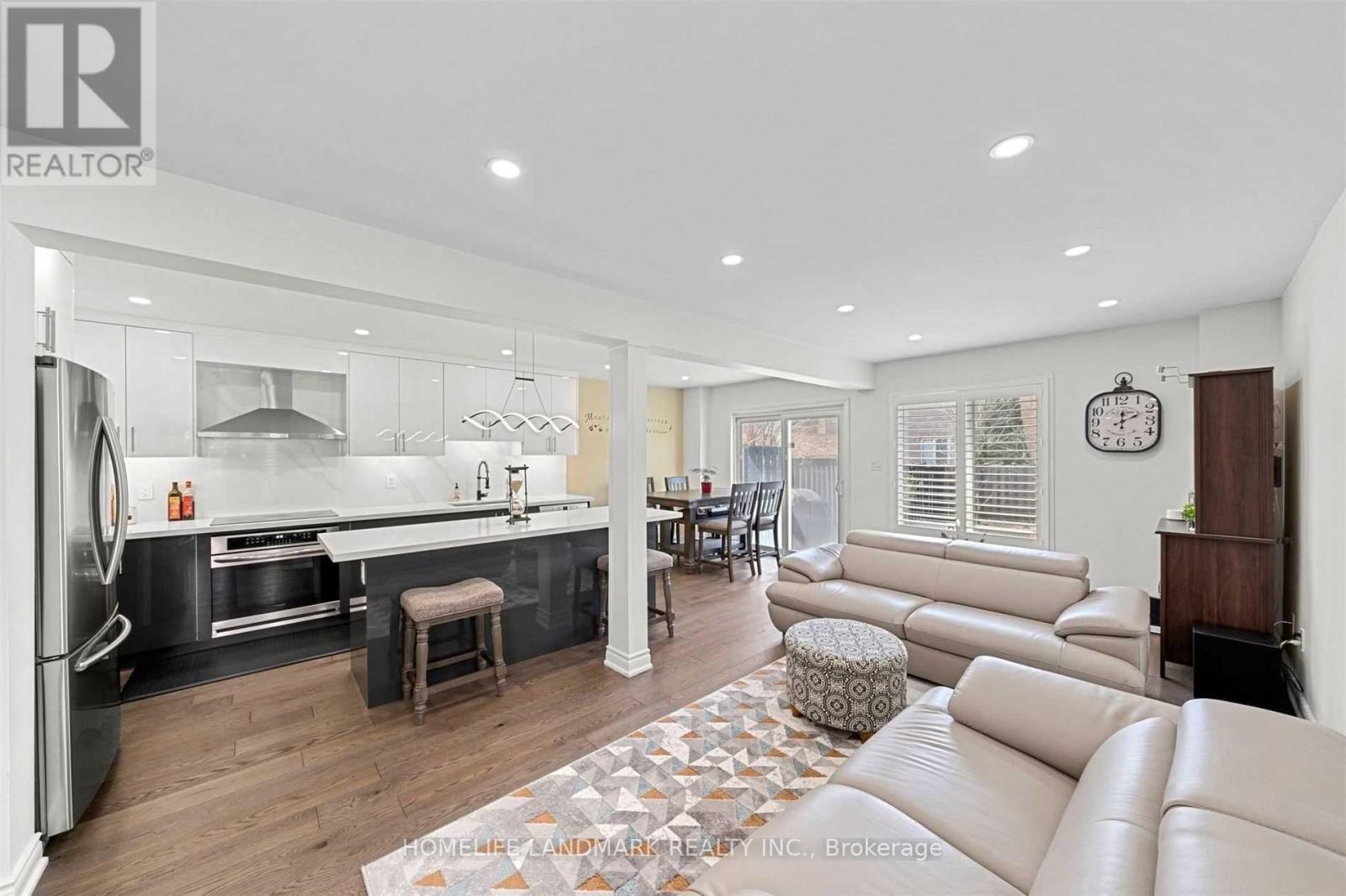 2418 Highcroft Road, Oakville, Ontario  L6M 4Y6 - Photo 6 - W12993920