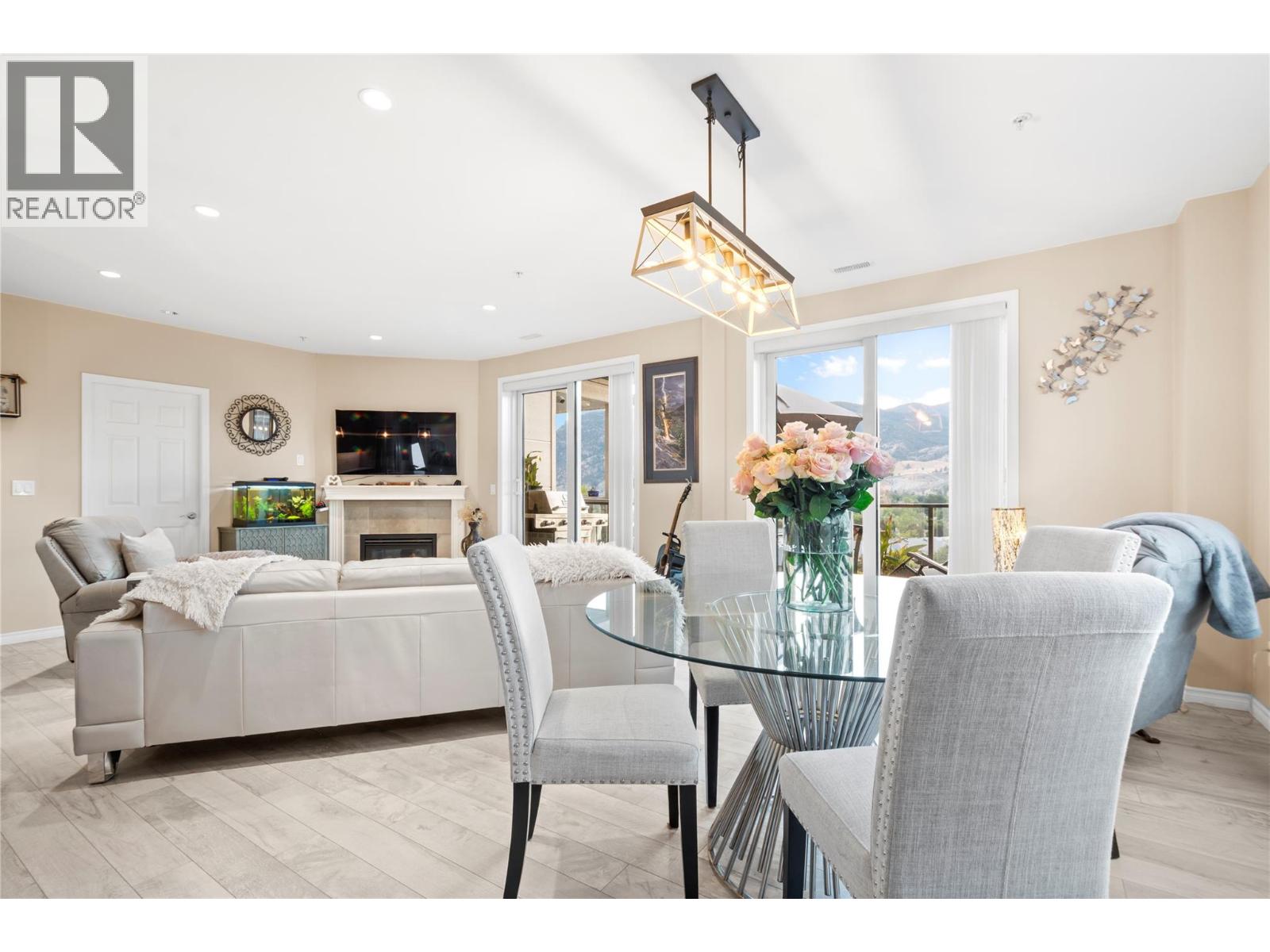 3388 Skaha Lake Road Unit# 1002, Penticton, British Columbia  V2A 6G4 - Photo 4 - 10372695