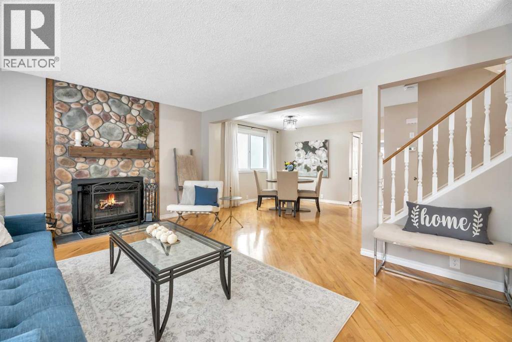 391 Scenic Glen Place NW, Calgary, Alberta  T3L 1J5 - Photo 2 - A2299314